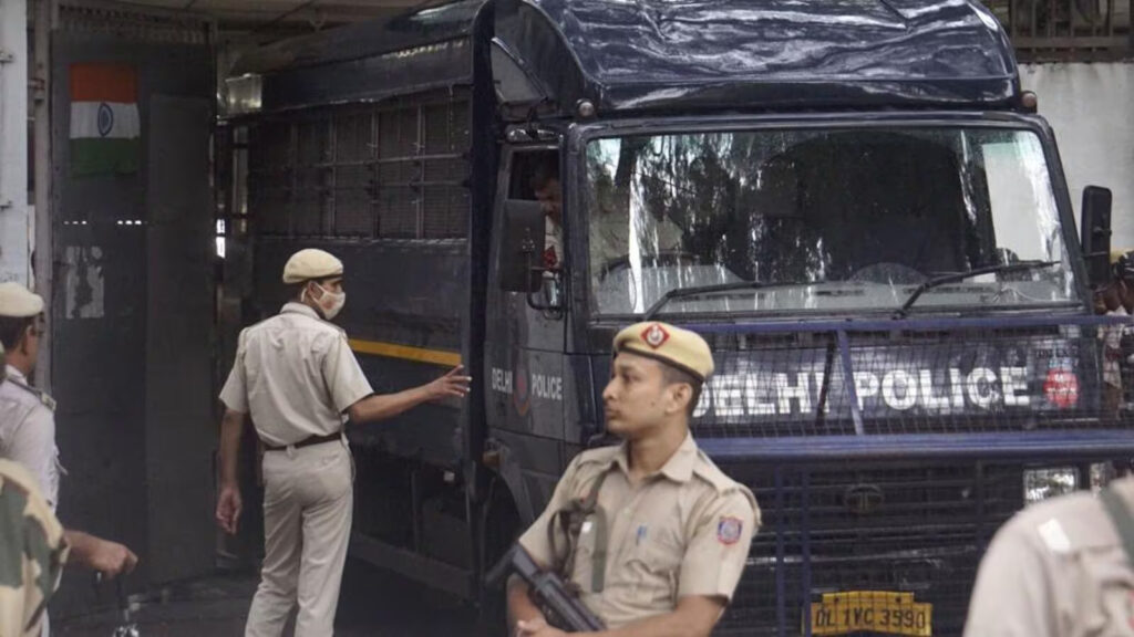 "India's Police Raid on Newsclick: Balancing Press Freedom and Legal Scrutiny"